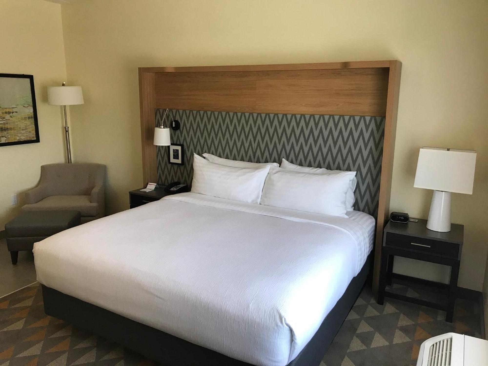 Holiday Inn & Suites Arden - Asheville Airport By Ihg Eksteriør bilde