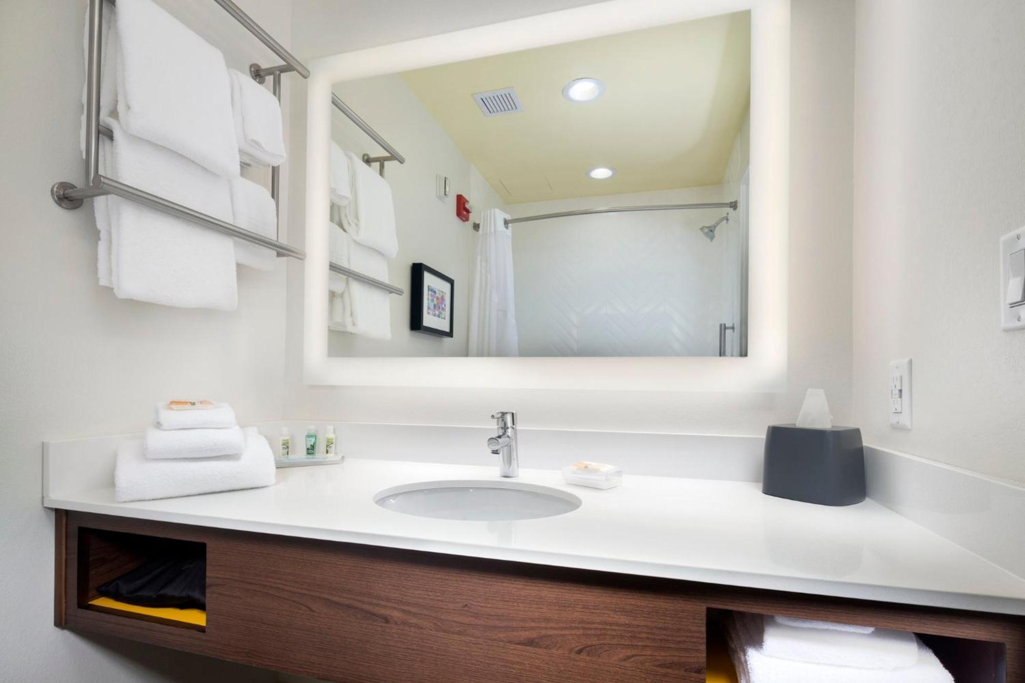 Holiday Inn & Suites Arden - Asheville Airport By Ihg Eksteriør bilde